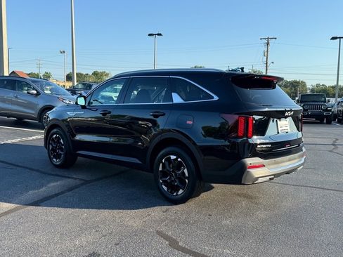 New 2025 Kia Sorento S image 5