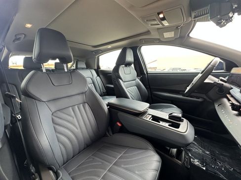 Used 2023 Nissan Ariya image 40