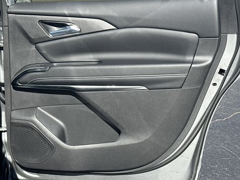 New 2025 Chevrolet Traverse LT w/ Driver Confidence Package image 17