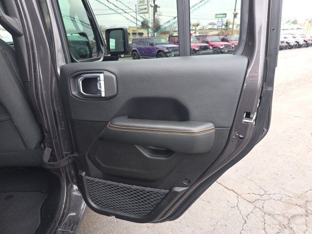 Used 2025 Jeep Wrangler Unlimited Sahara w/ Safety Group AWD/4WD image 46