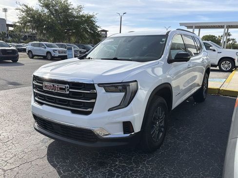 Certified 2025 GMC Acadia Elevation image 3