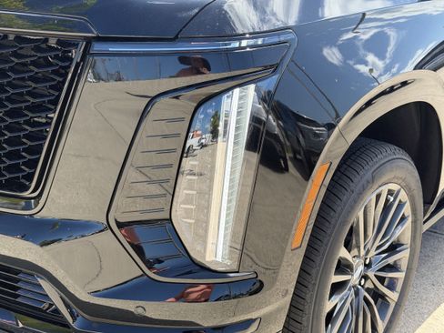 New 2026 Cadillac Escalade Platinum Sport AWD/4WD image 8