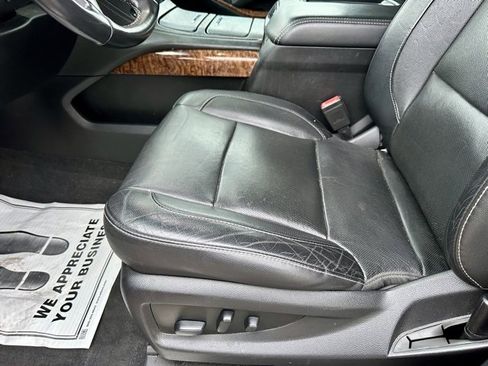 Used 2020 Chevrolet Suburban Premier image 15
