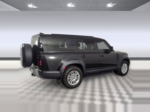 Used 2025 Land Rover Defender 130 S image 8