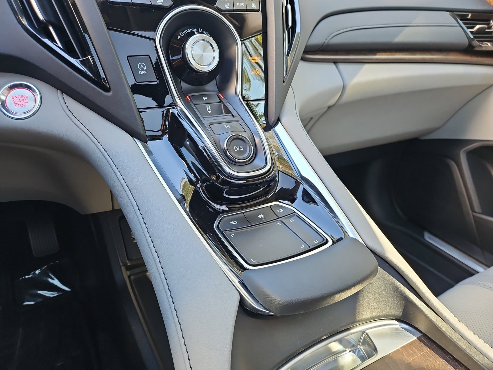 Used 2019 Acura RDX w/ Advance Package AWD/4WD image 30