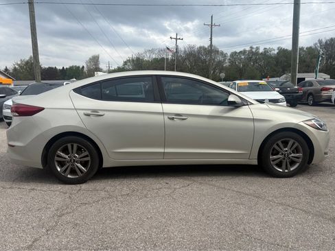 Used 2018 Hyundai Elantra Value Edition image 3