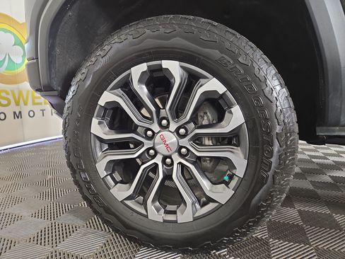 Certified 2024 GMC Canyon Denali AWD/4WD image 35