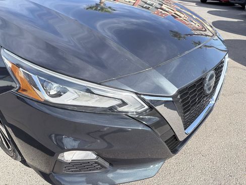 Used 2022 Nissan Altima 2.5 SV FWD image 3