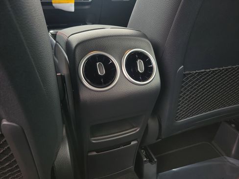 New 2026 Mercedes-Benz GLA 35 AMG 4MATIC image 9