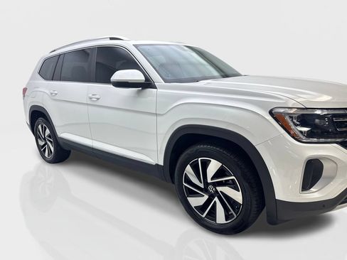 Used 2025 Volkswagen Atlas SEL AWD/4WD image 12