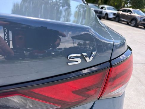 Used 2024 Nissan Sentra SV FWD image 11