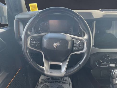 Used 2023 Ford Bronco Badlands w/ Sasquatch Package AWD/4WD image 12