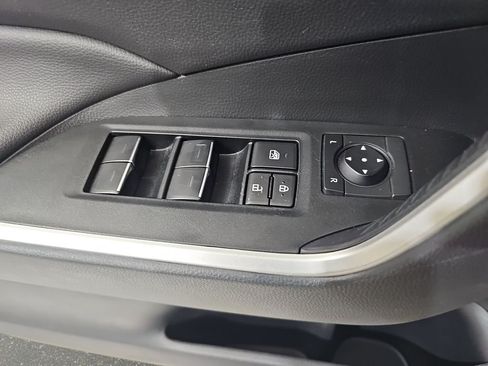 Used 2025 Toyota RAV4 XLE AWD/4WD image 29