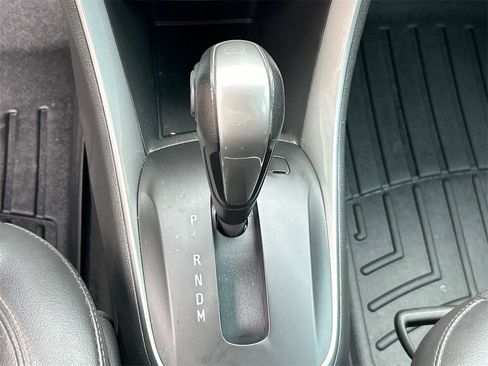 Used 2022 Chevrolet Trax LT w/ Redline Edition image 18