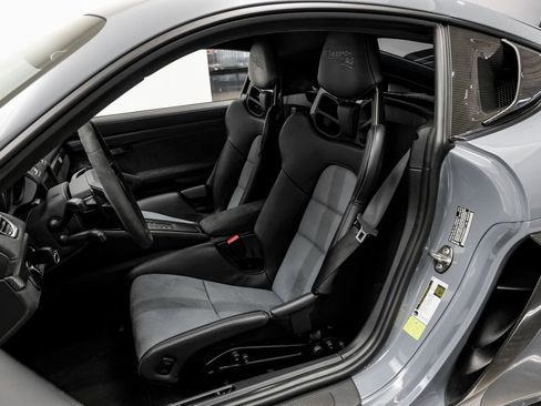 Used 2025 Porsche 718 Cayman GT4 RS w/ Weissach Package RWD image 31