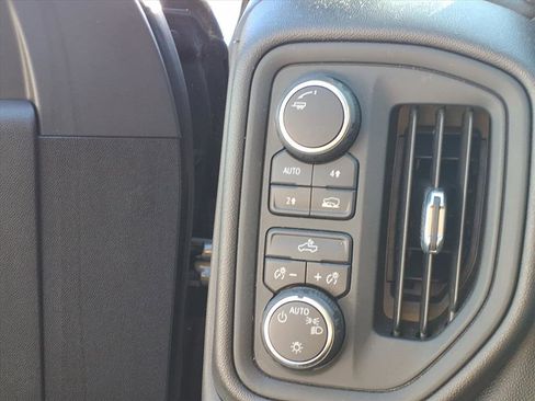 Used 2021 Chevrolet Silverado 1500 Custom image 18