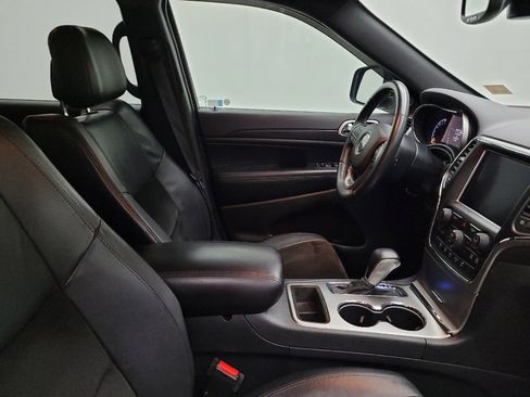 Used 2018 Jeep Grand Cherokee Altitude RWD image 21