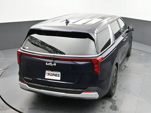 Used 2026 Kia Carnival FWD image 27