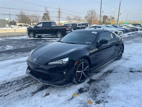 Used 2019 Toyota 86 image 4