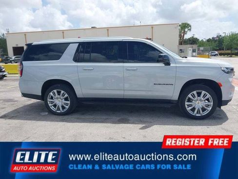 Used 2022 Chevrolet Suburban RST w/ Sport Performance Package AWD/4WD image 26