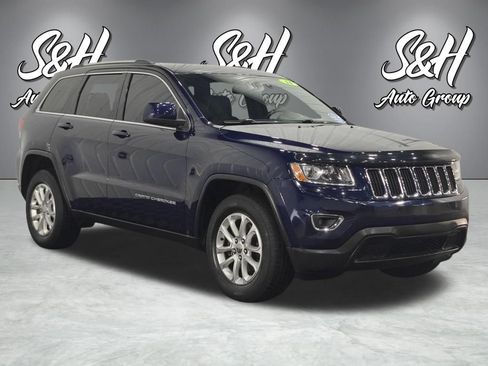 Used 2014 Jeep Grand Cherokee Laredo w/ 18" Wheel & 8.4" Radio Group AWD/4WD image 2