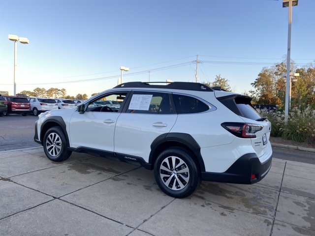 Used 2024 Subaru Outback Premium AWD/4WD image 8