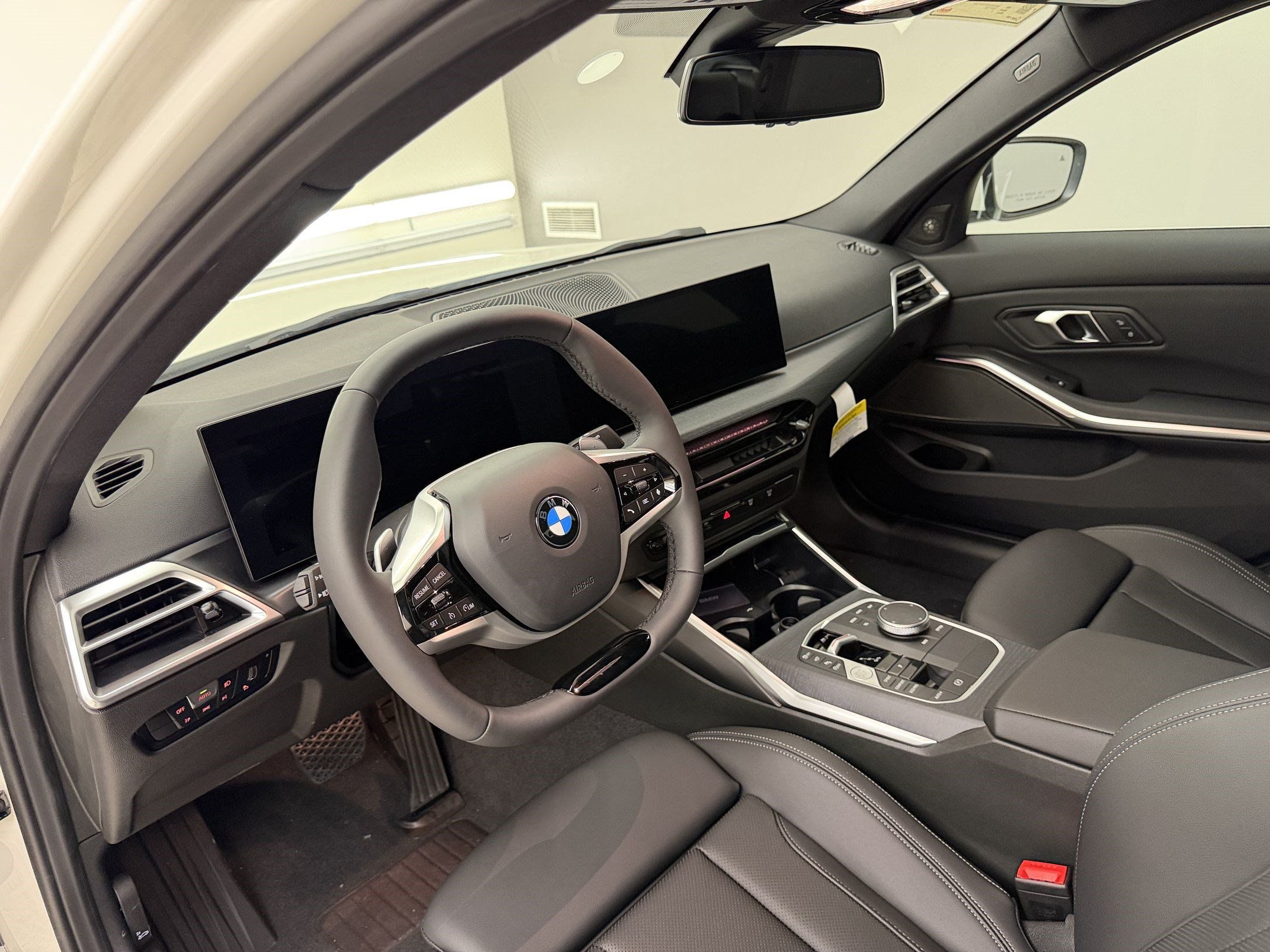 New 2026 BMW 330i Sedan w/ Convenience Package RWD image 4