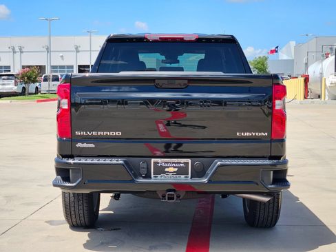 New 2026 Chevrolet Silverado 1500 Custom RWD image 8