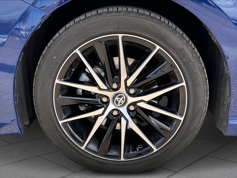 Used 2024 Toyota Camry SE image 10