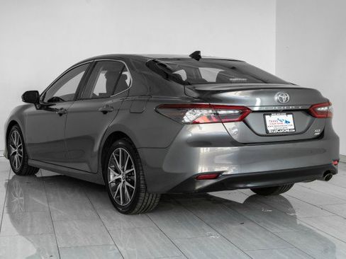 Used 2022 Toyota Camry XLE AWD/4WD image 8