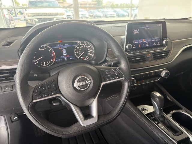 Used 2023 Nissan Altima 2.5 SV FWD image 18