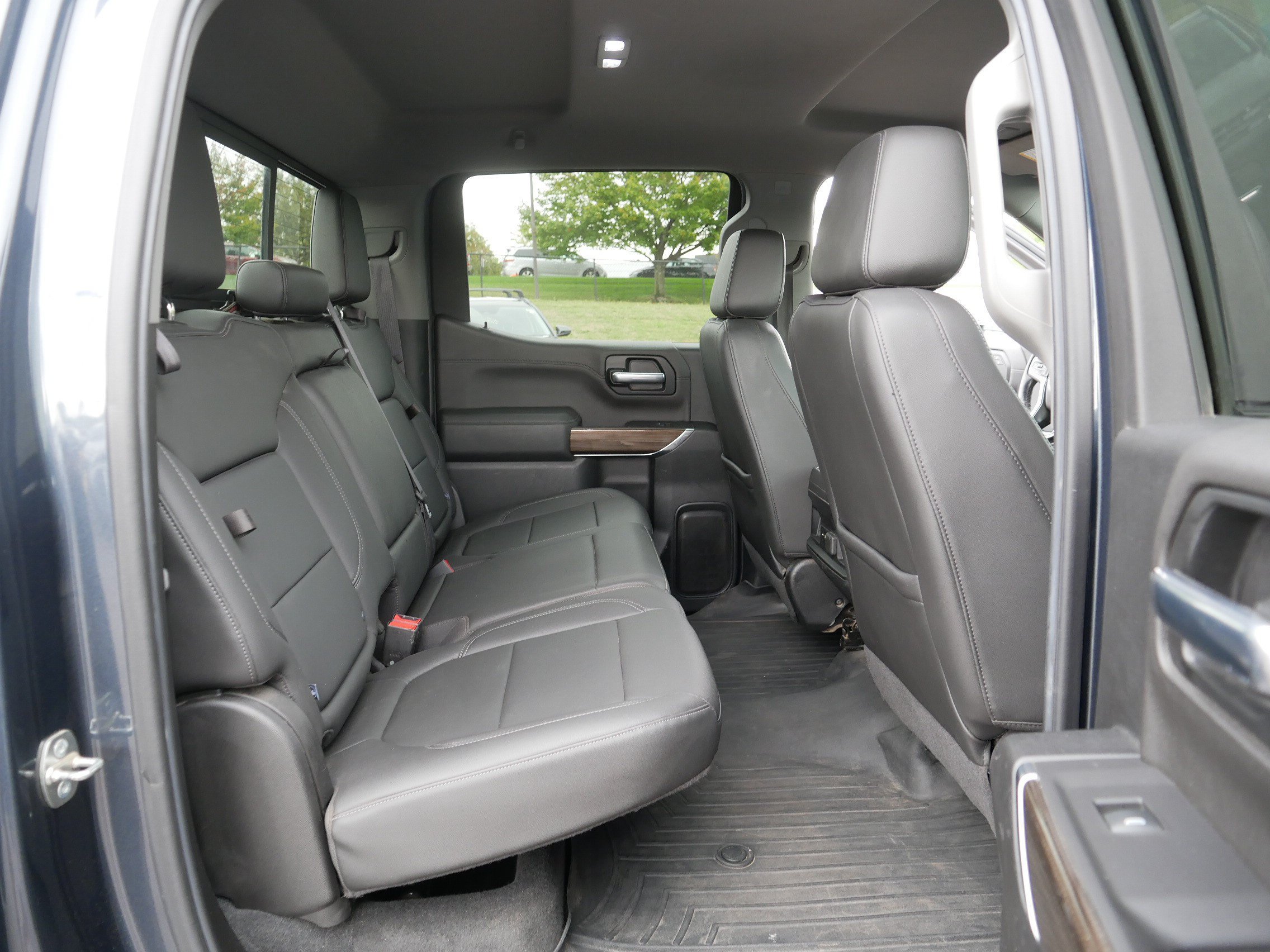 Used 2020 Chevrolet Silverado 1500 LT Trail Boss AWD/4WD image 19