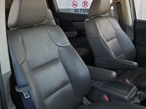 Used 2017 Honda Odyssey Touring Elite image 34