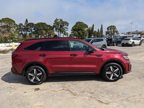 Certified 2023 Kia Sorento S w/ Panoramic Sunroof Package image 10