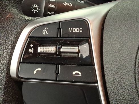 Used 2019 Kia Sorento LX image 27