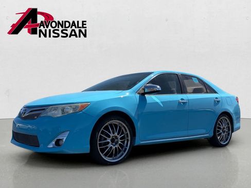 Used 2013 Toyota Camry LE FWD image 2