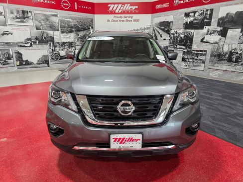 Used 2019 Nissan Pathfinder Platinum image 9