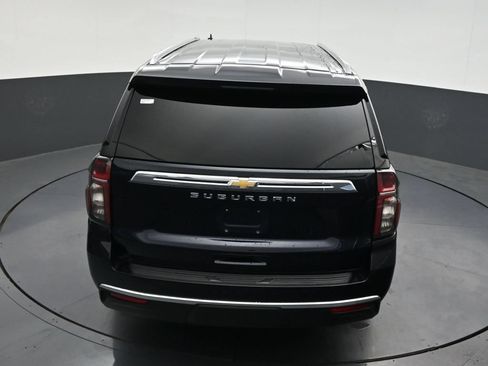 Used 2024 Chevrolet Suburban LS RWD image 19
