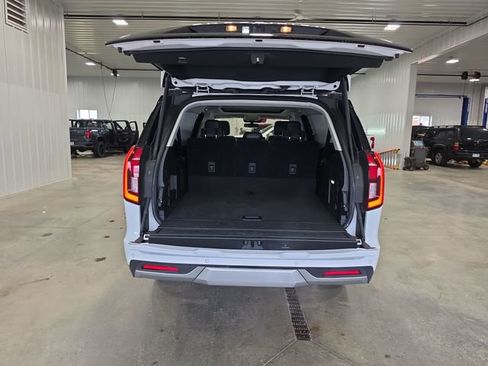 Used 2025 Ford Expedition Max Platinum AWD/4WD image 29