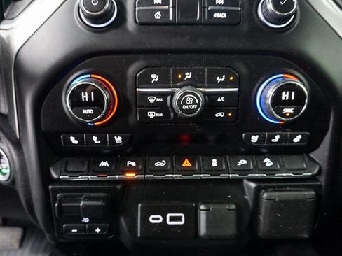 Used 2022 Chevrolet Silverado 1500 LTZ w/ LTZ Premium Package image 20