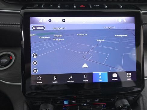 Used 2023 Jeep Grand Cherokee L Limited w/ Luxury Tech Group II image 18