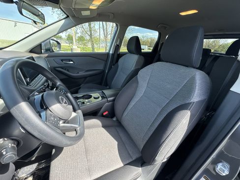 Used 2023 Nissan Rogue SV AWD/4WD image 11