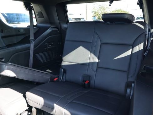 Used 2023 Chevrolet Tahoe LT w/ LT Signature Package AWD/4WD image 10