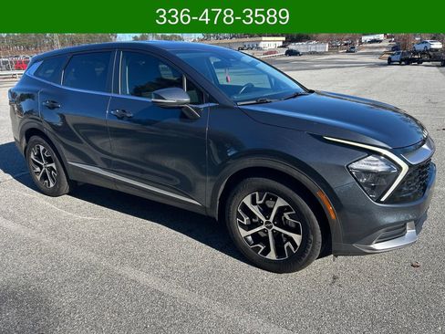 Used 2023 Kia Sportage EX image 7