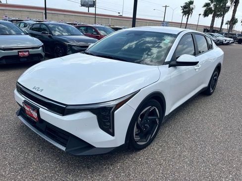 Used 2025 Kia K4 EX FWD image 5