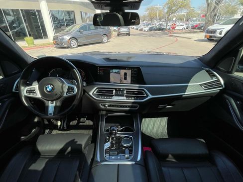 Used 2022 BMW X7 xDrive40i w/ M Sport Package image 11