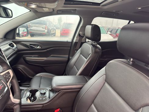 Certified 2023 GMC Acadia SLT w/ LPO, Floor Liner Package AWD/4WD image 27