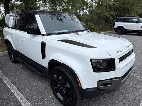 Used 2026 Land Rover Defender 130 S image 1