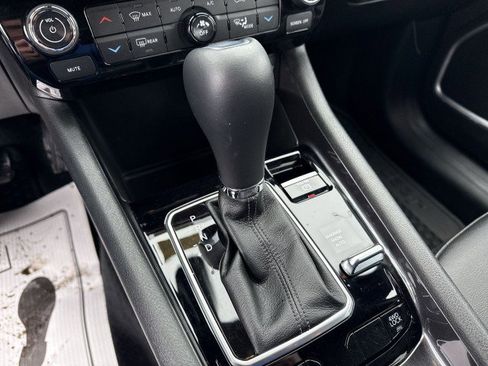 Used 2025 Jeep Compass Latitude w/ Convenience Group image 20