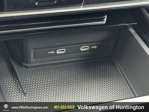 Certified 2025 Volkswagen Atlas SE image 28